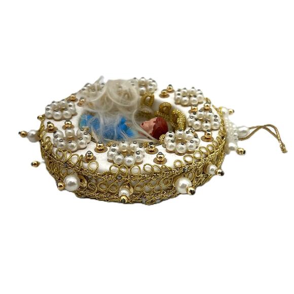 Vintage Handmade Angel Diorama Ornament Beaded Faux Pearls Gold Push Pin - Picture 5 of 9